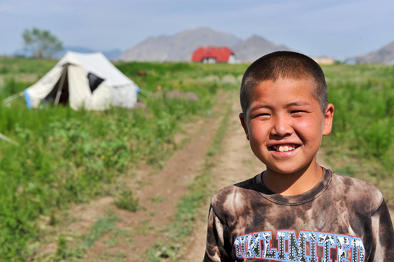 Маленький киргиз. Казахский мальчик. Мальчик Киргиз. Киргизы современные. Маленький казахский мальчик.